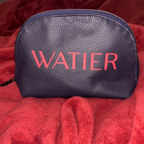 Holt Renfrew Large toiletry bag - Picture 1 of 10